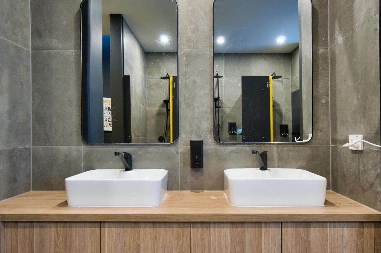 Dreamy Stays Accommodation - Private Rooms With Shared Bathrooms Adelaide Esterno foto