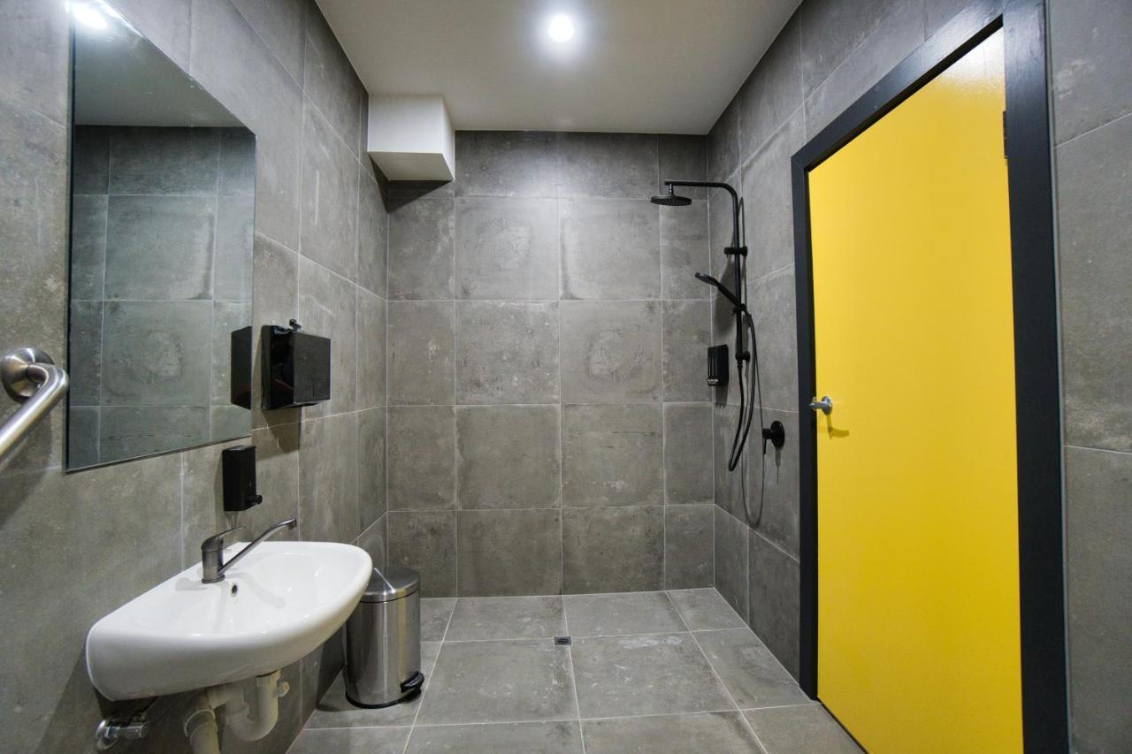 Dreamy Stays Accommodation - Private Rooms With Shared Bathrooms Adelaide Esterno foto