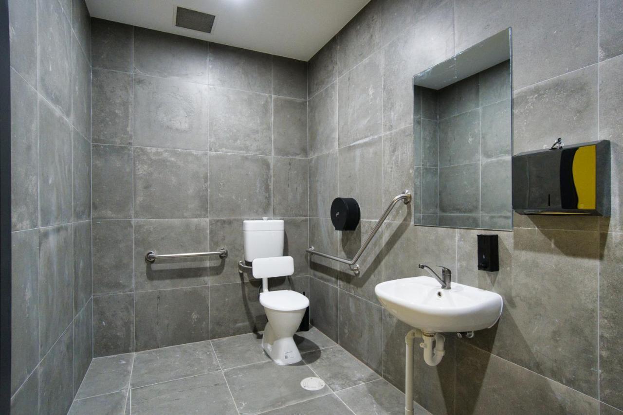 Dreamy Stays Accommodation - Private Rooms With Shared Bathrooms Adelaide Esterno foto